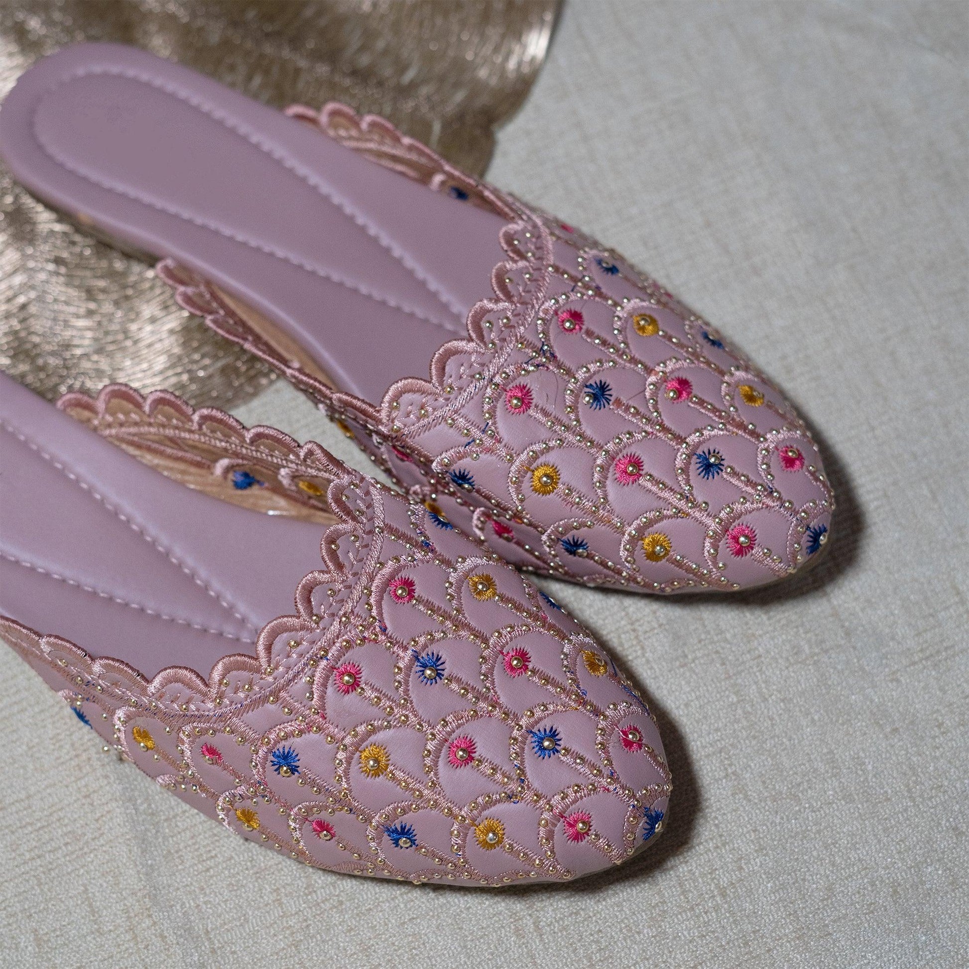 Gulabi Phoolwari Belly - Walking Moon