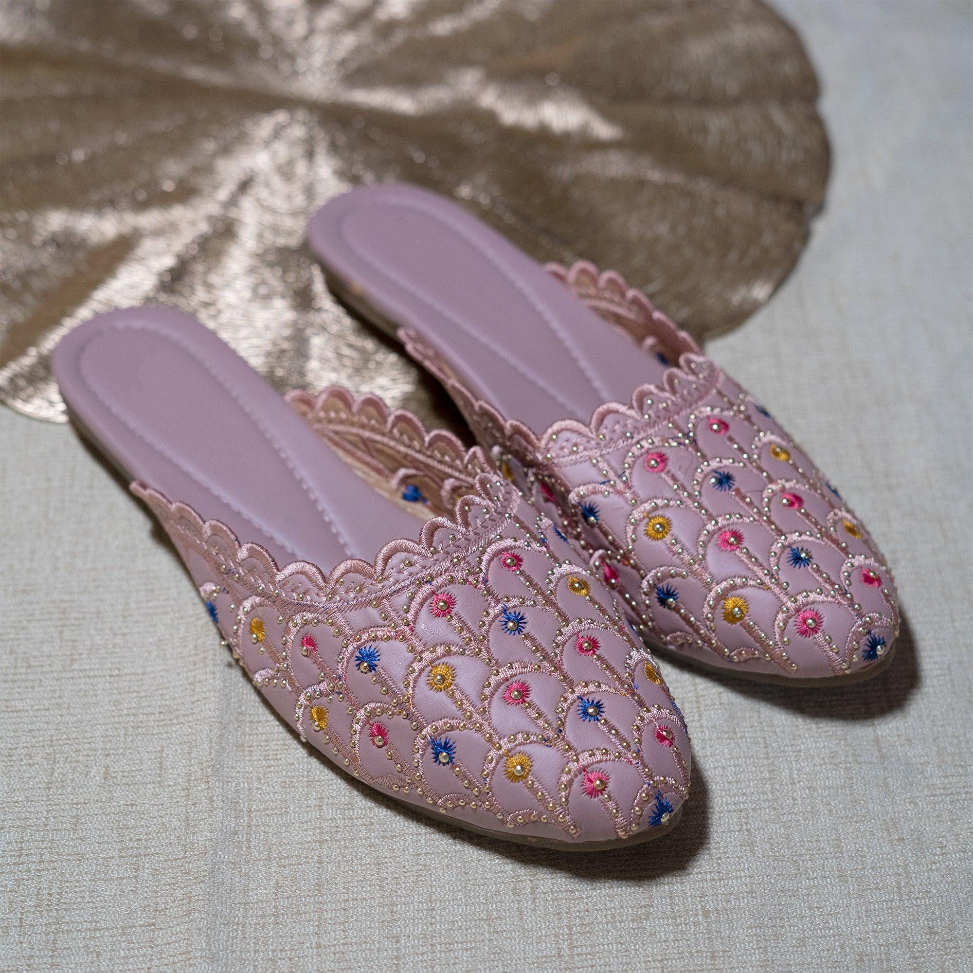 Gulabi Phoolwari Belly - Walking Moon