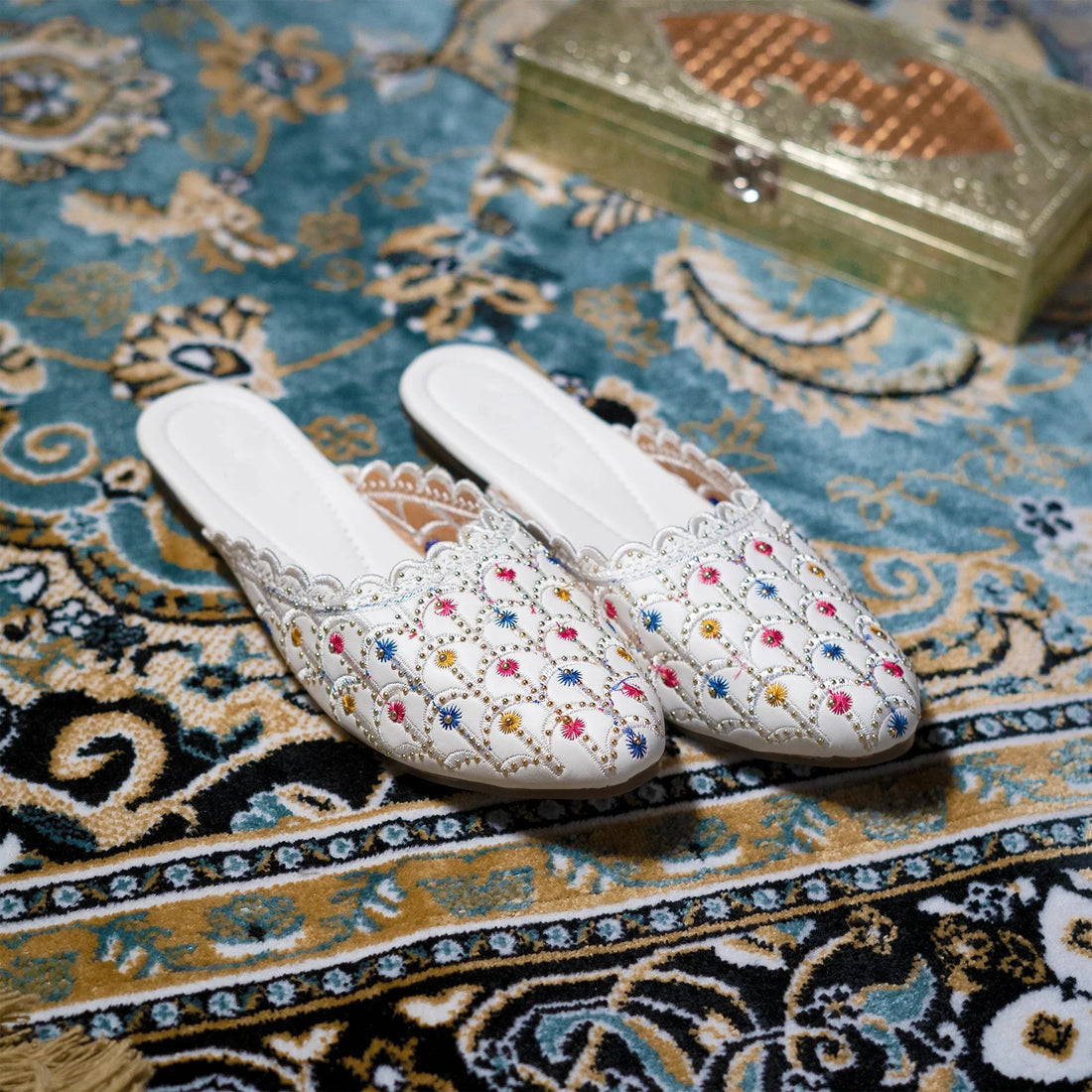 Gulbahaar Belly - Walking Moon