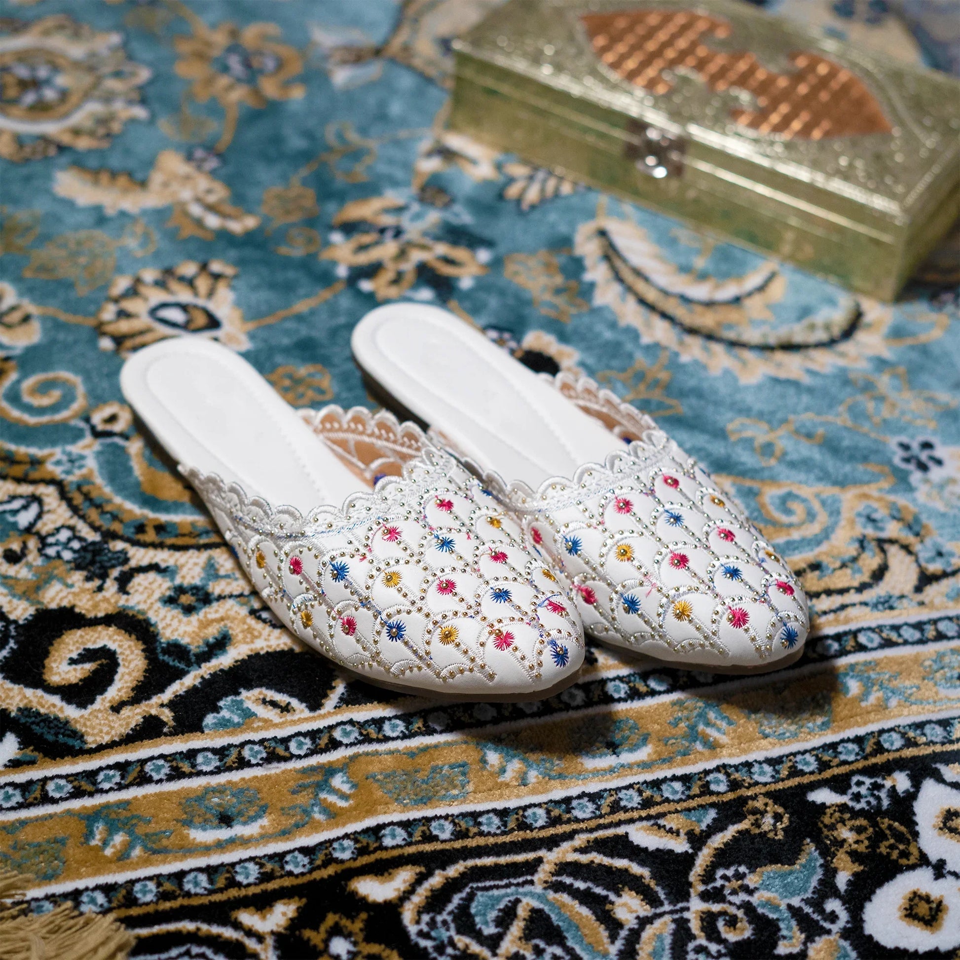 Gulbahaar Belly - Walking Moon